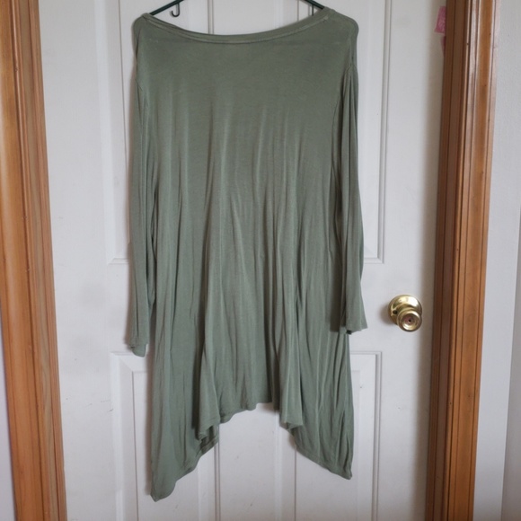 LOGO ruffled, hancerchief hemline - Picture 3 of 4